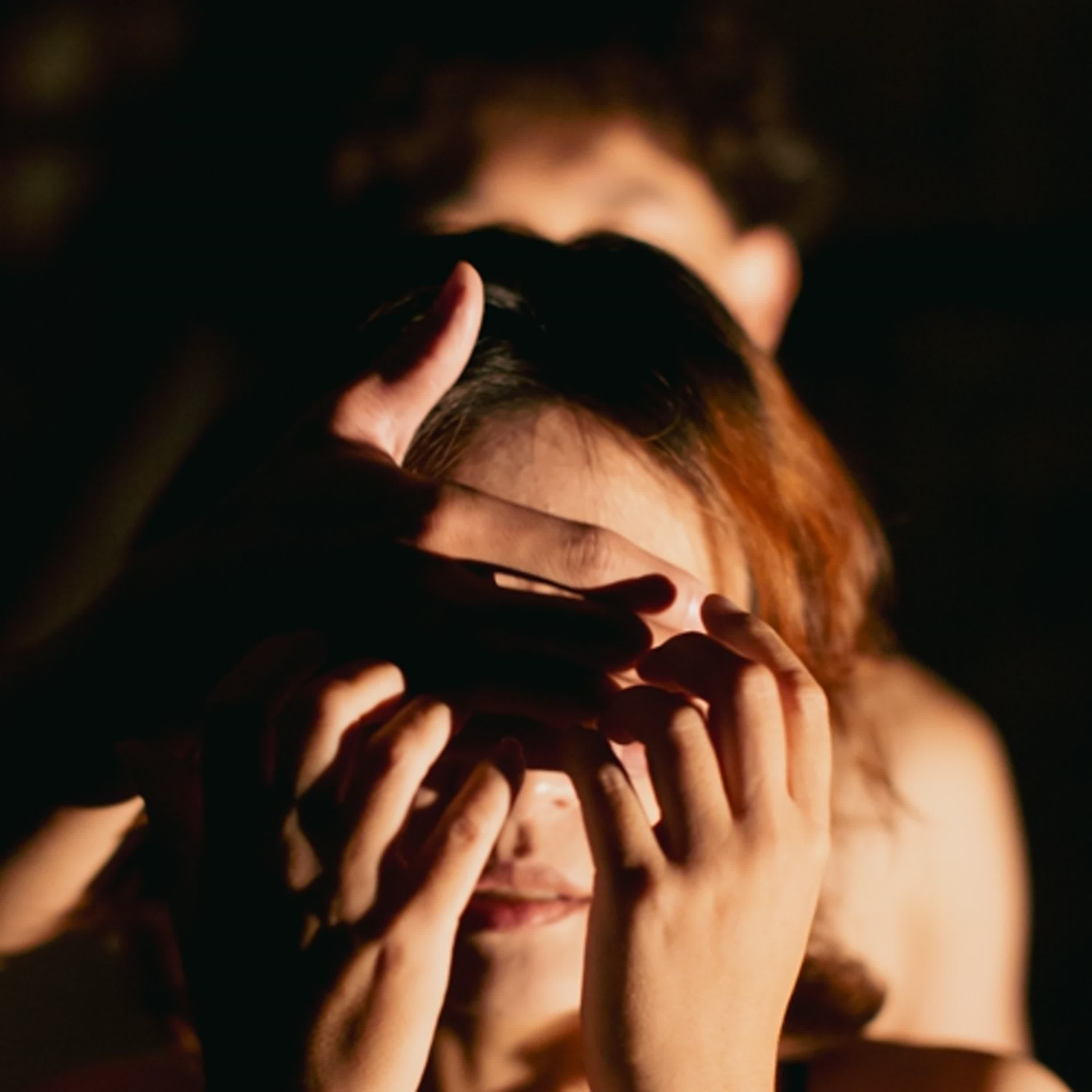 現正播送_第四輯新聞事件文本《哥德女孩》🙅♀️:如果他被定罪了,我就被否定了! 現正播送_第四輯新聞事件文本《哥德女孩》🙅♀️:如果他被定罪了,我就被否定了!