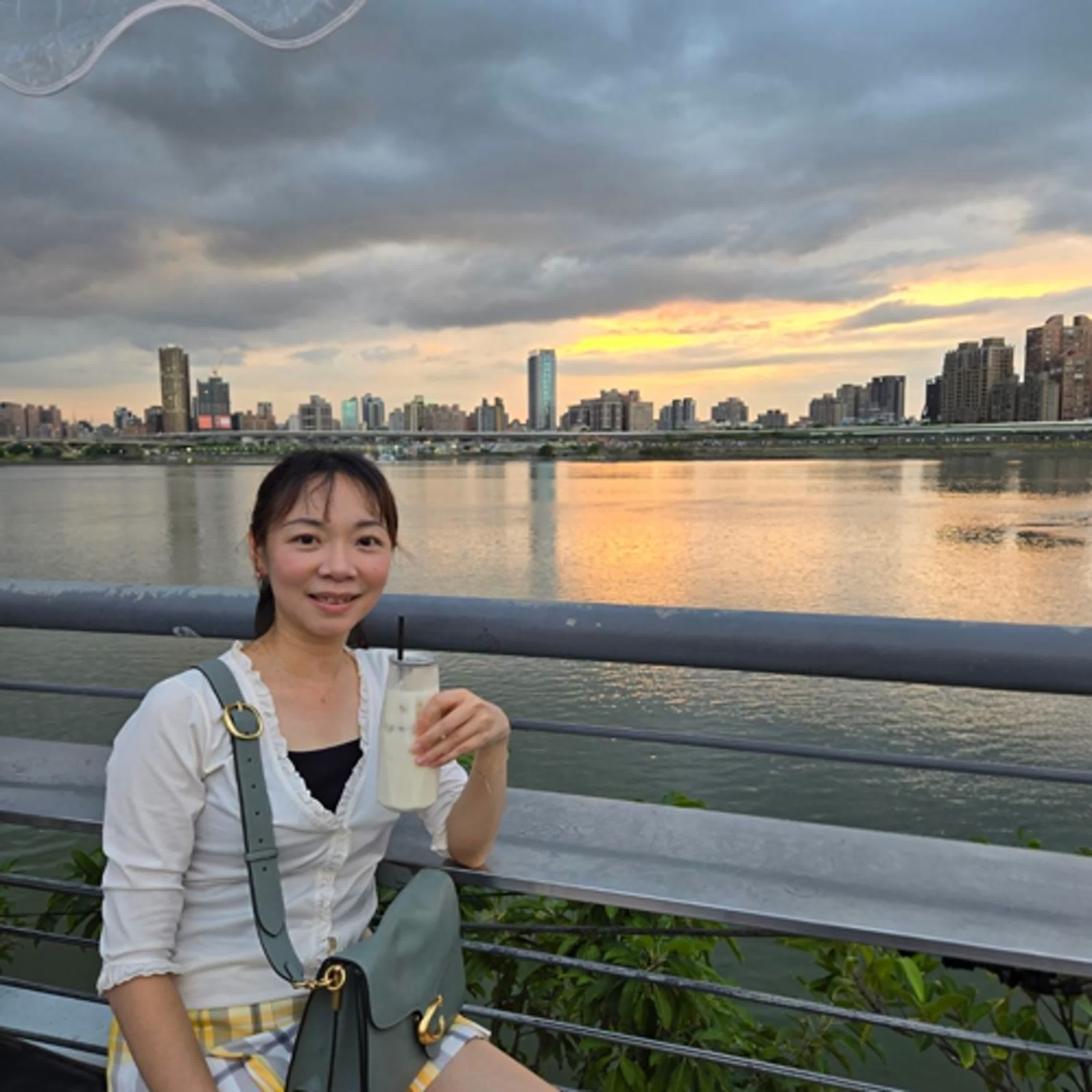 來去輕旅行│玩大稻埕碼頭貨櫃市集！│A Lin