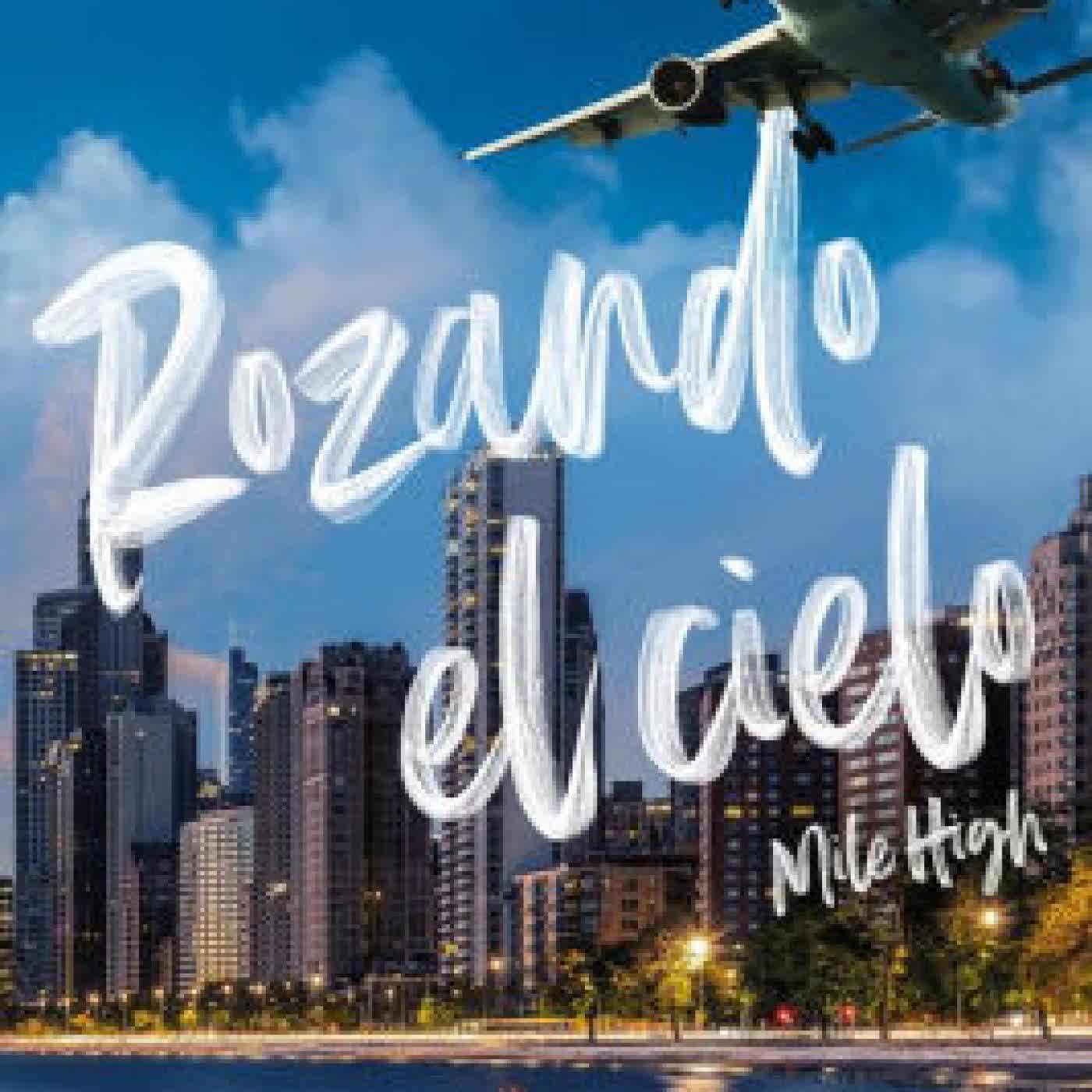 Rozando el cielo: En el hockey y el amor, todo vale / Mile High by Liz Tomforde on Iphone New Format