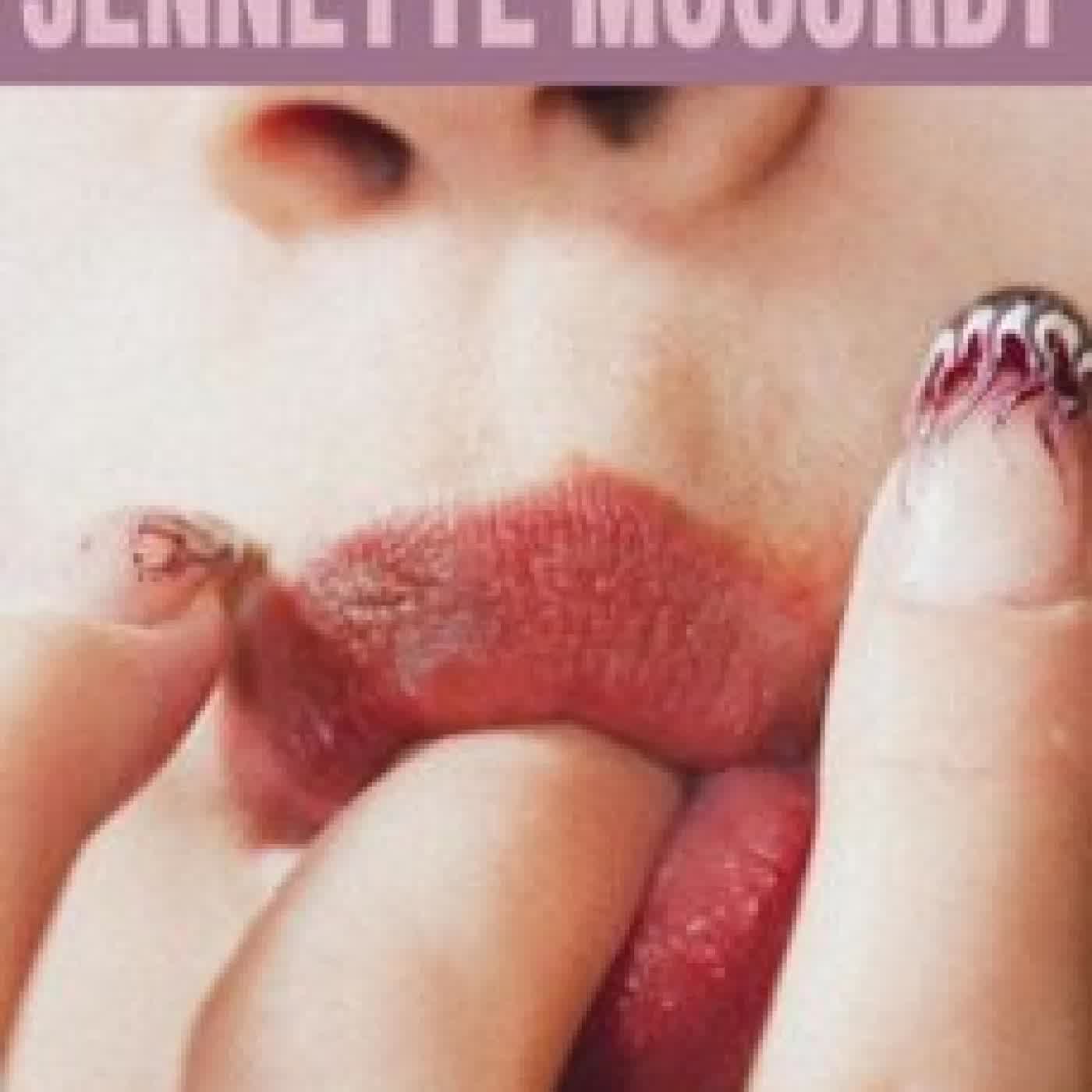 LA MITAD DE SU EDAD Jennette McCurdy